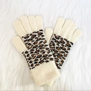 Cheetah Print Knitted Gloves
